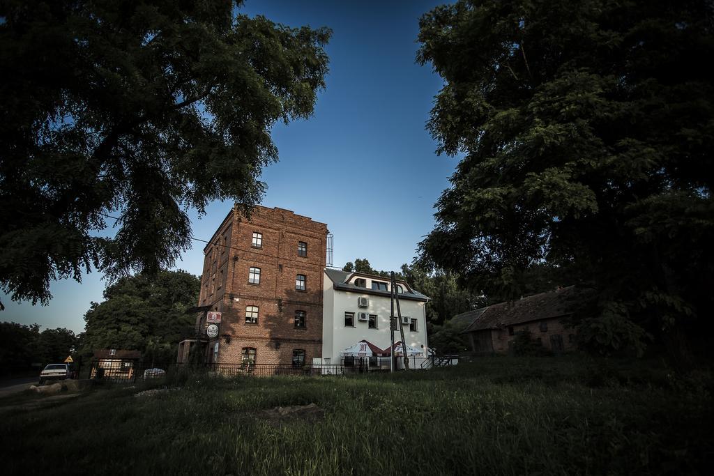 Bed and Breakfast W Starym Mlynie Милич Экстерьер фото